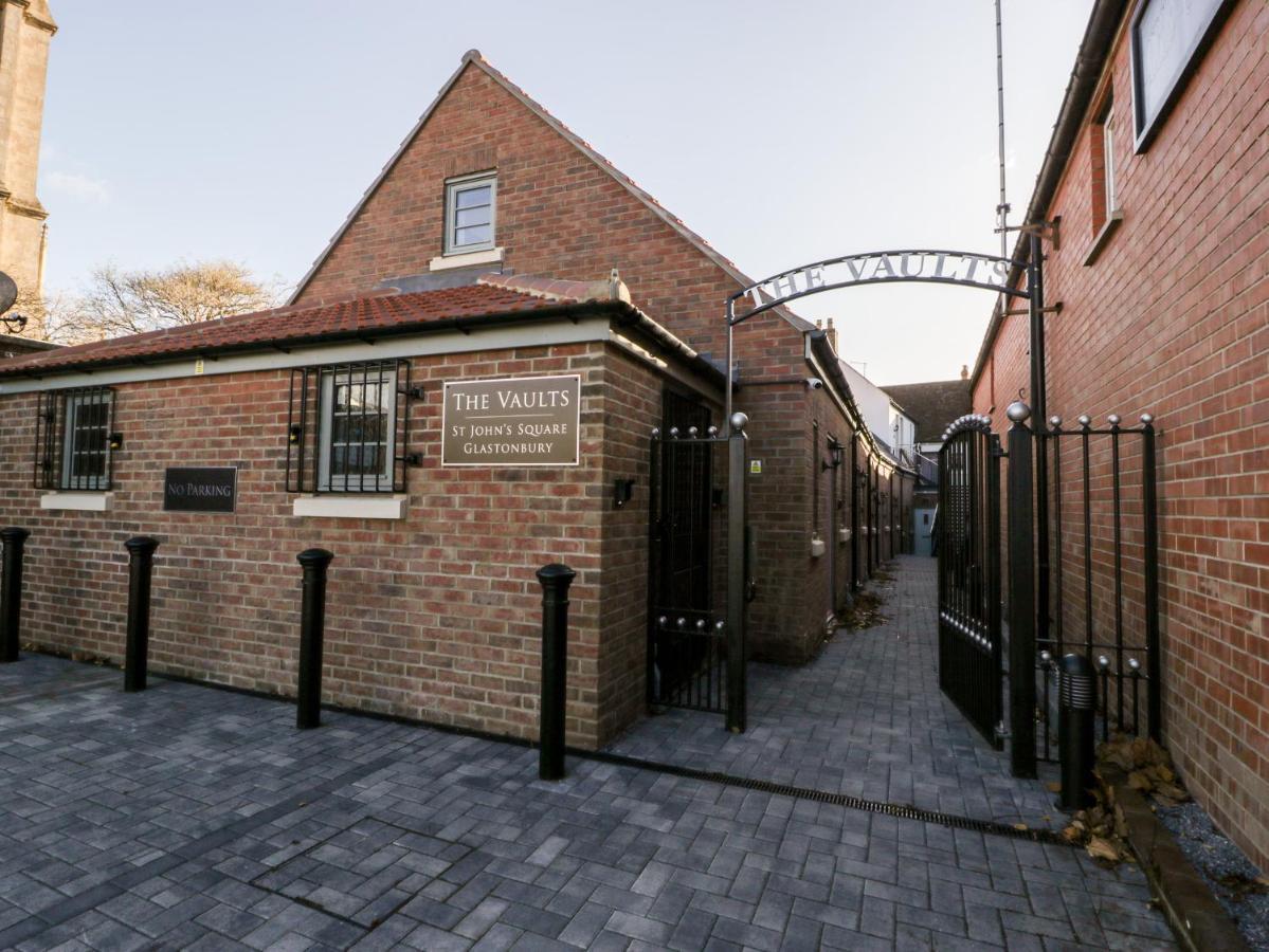 1 The Vaults Apartment Glastonbury Exterior photo