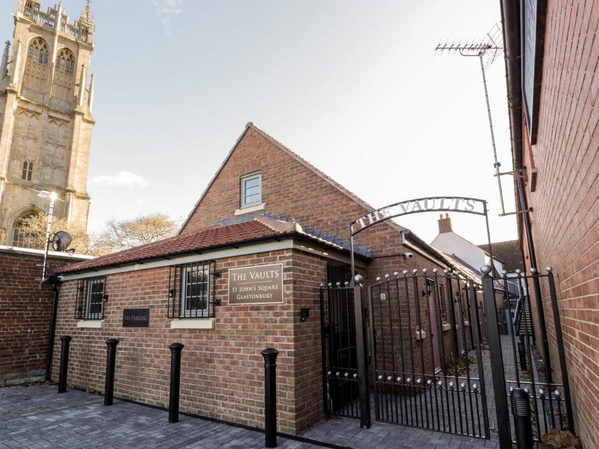 1 The Vaults Apartment Glastonbury Exterior photo